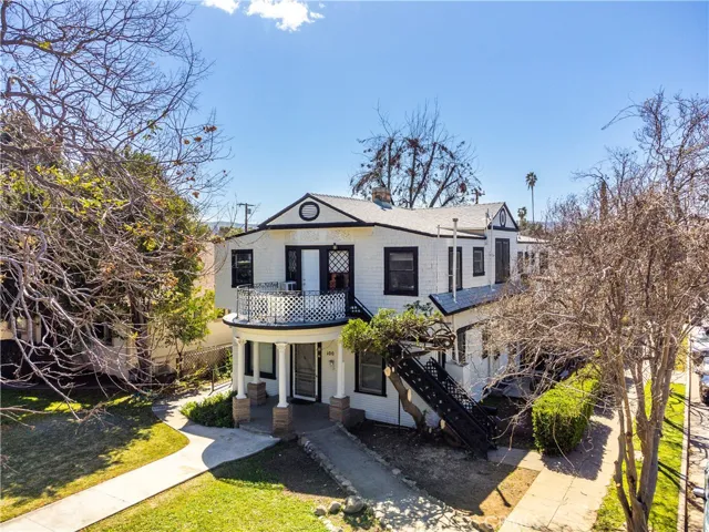 102 Parkwood Drive, Redlands, California 92373
