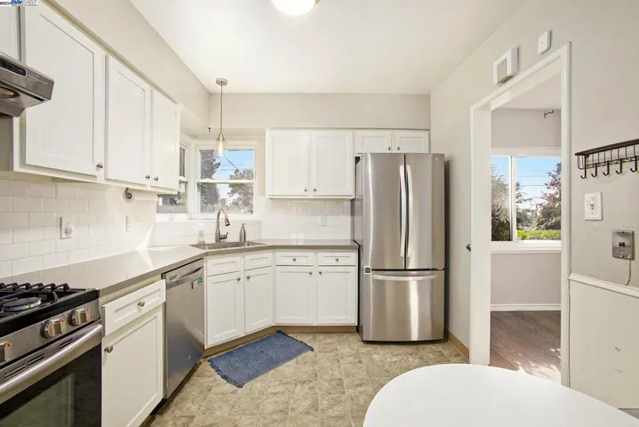 1210 Sandelin Ave, San Leandro, California 94577