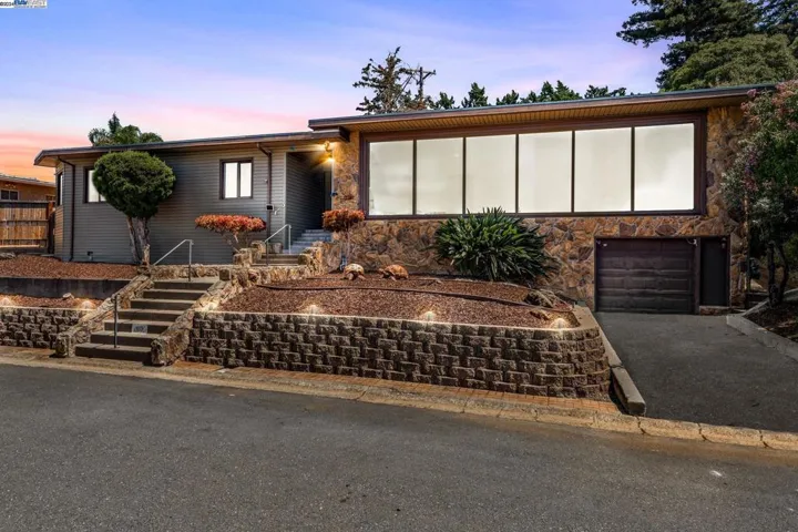 110 El Verano, Vallejo, California 94590