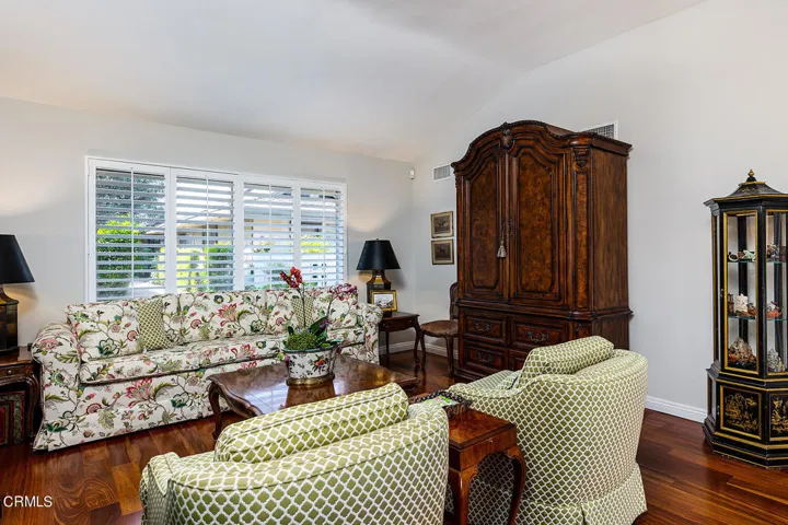 1225 N Granda Ave #6 009-mls