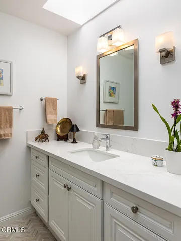 1225 N Granda Ave #6 025-mls