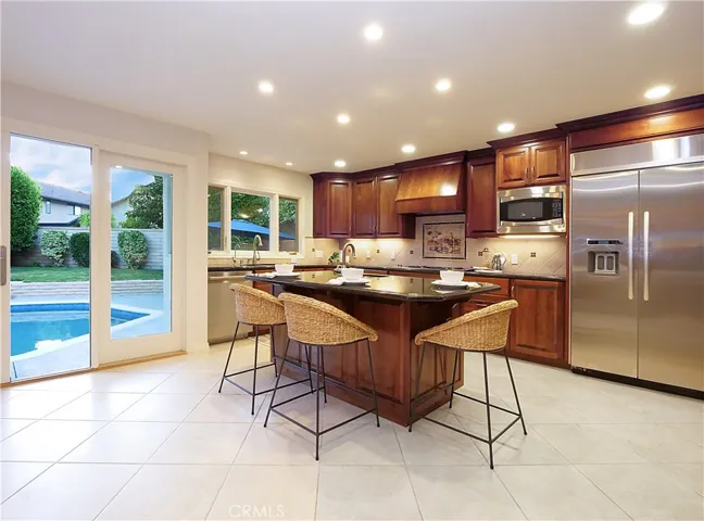 16681 Baruna Lane, Huntington Beach, California 92649