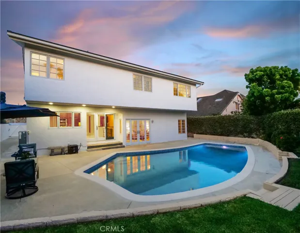 16681 Baruna Lane, Huntington Beach, California 92649