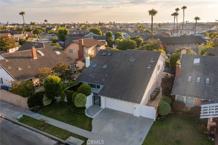 16681 Baruna Lane, Huntington Beach, California 92649