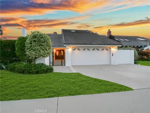 16681 Baruna Lane, Huntington Beach, California 92649