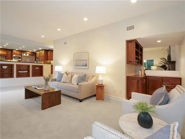16681 Baruna Lane, Huntington Beach, California 92649