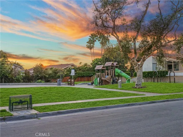16681 Baruna Lane, Huntington Beach, California 92649