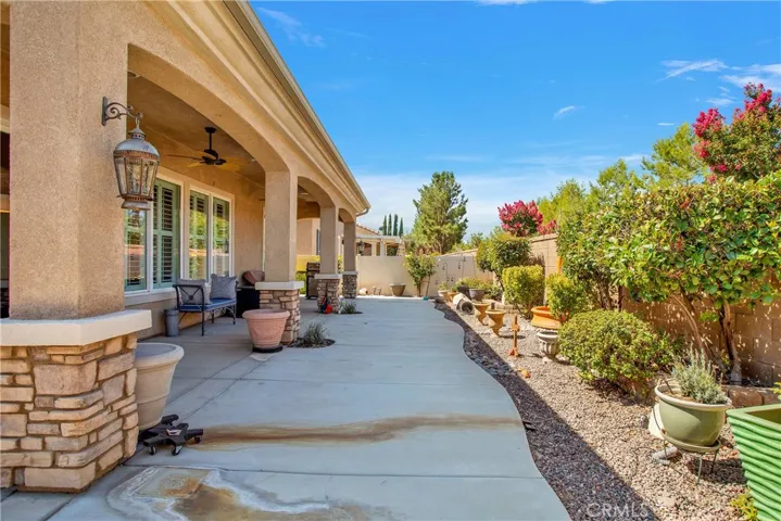 10686 Archerwill Road, Apple Valley, California 92308