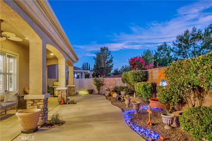 10686 Archerwill Road, Apple Valley, California 92308