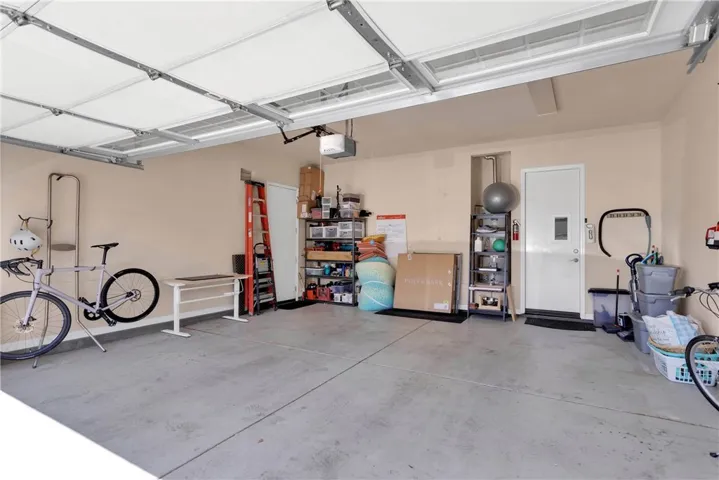 10686 Archerwill Road, Apple Valley, California 92308