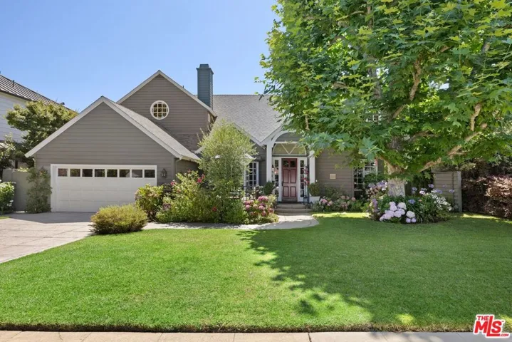 725 Toyopa Drive, Pacific Palisades, California 90272