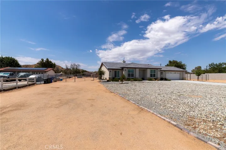 14450 Erie Road, Apple Valley, California 92307