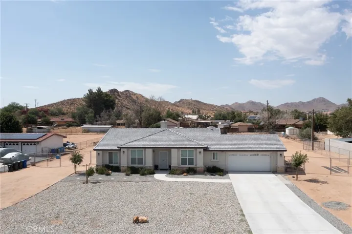 14450 Erie Road, Apple Valley, California 92307