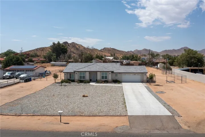 14450 Erie Road, Apple Valley, California 92307