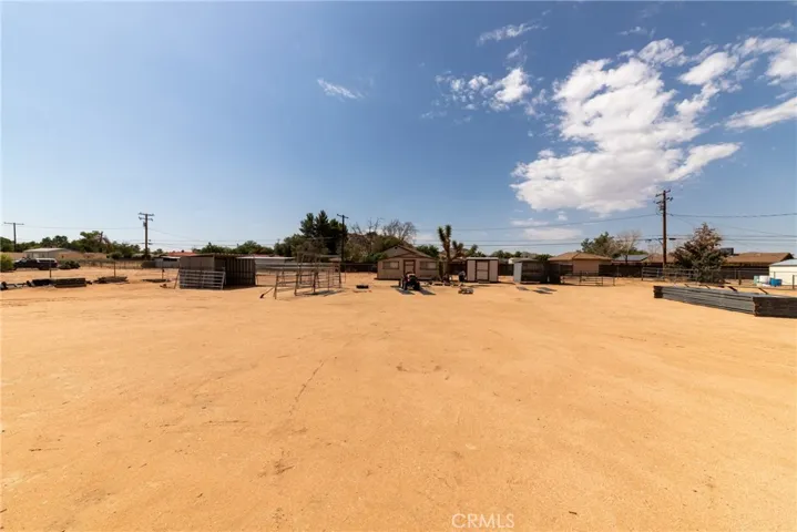 14450 Erie Road, Apple Valley, California 92307