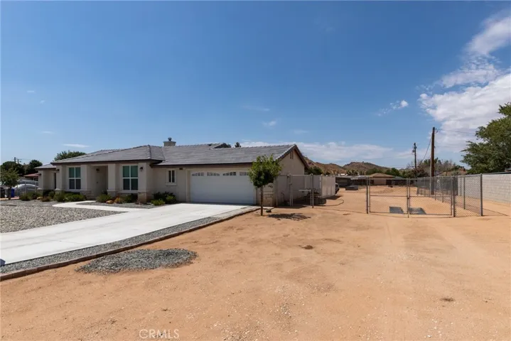 14450 Erie Road, Apple Valley, California 92307
