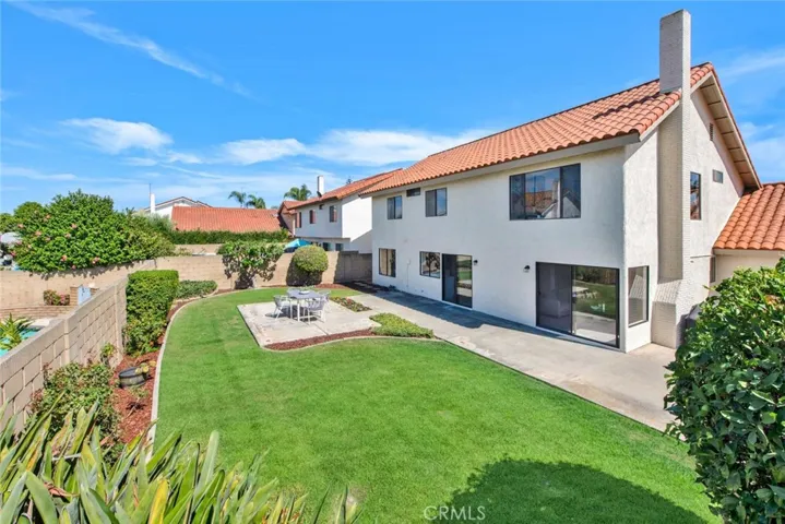 11177 Mcgee River Circle, Fountain Valley, California 92708