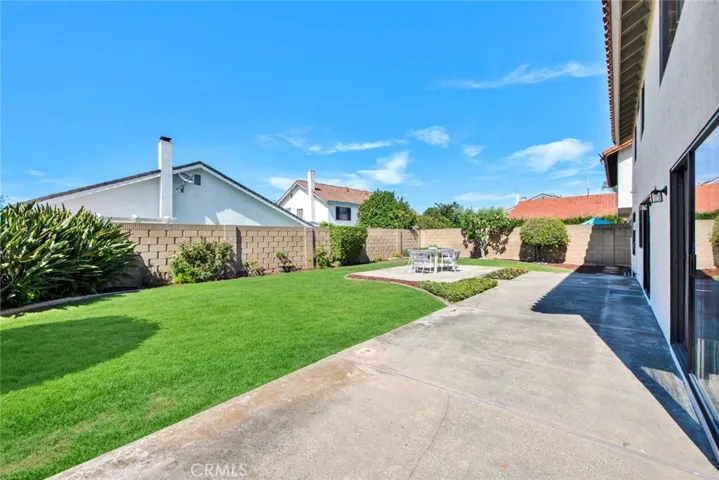 11177 Mcgee River Circle, Fountain Valley, California 92708