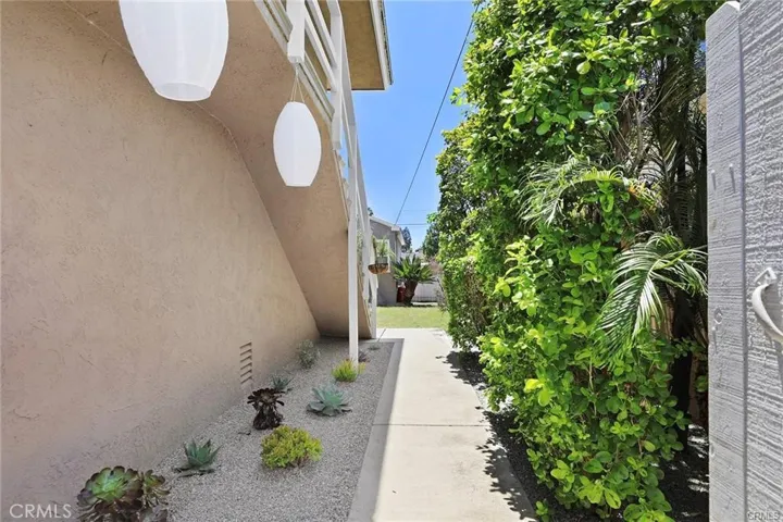Walkway to Rear Unit Garages