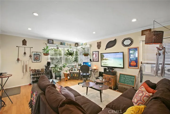 Front Unit - Living Room