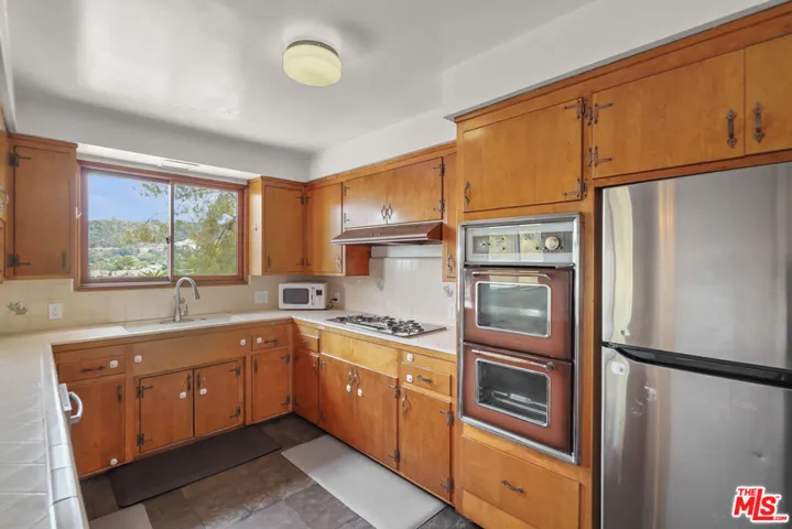 1247 Rock View Street, Los Angeles, California 90041