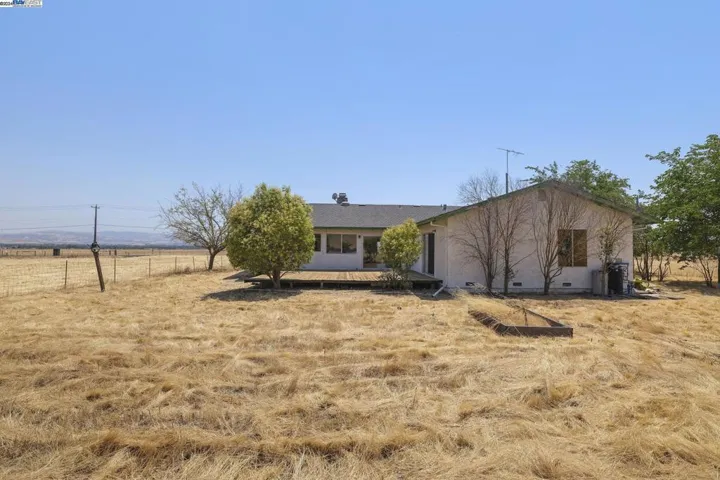 3220 May School Road, Livermore, California 94551