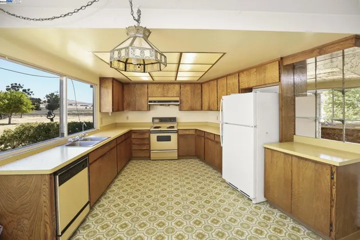 3220 May School Road, Livermore, California 94551
