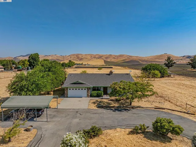3220 May School Road, Livermore, California 94551