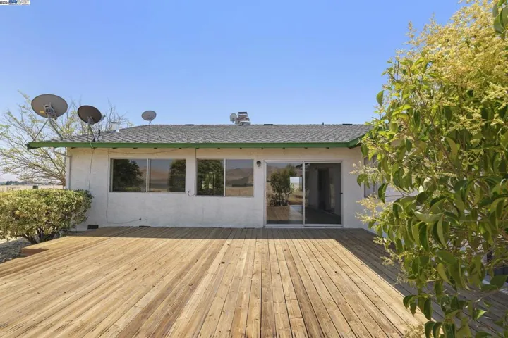 3220 May School Road, Livermore, California 94551