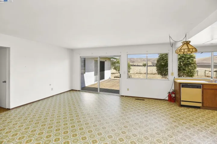 3220 May School Road, Livermore, California 94551