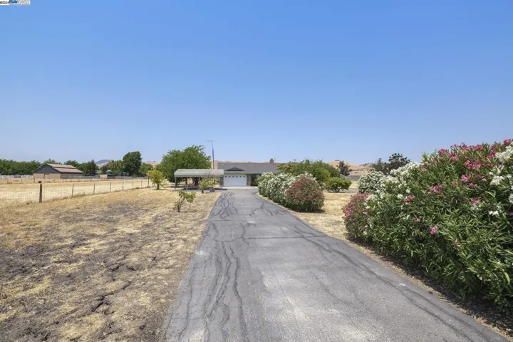 3220 May School Road, Livermore, California 94551