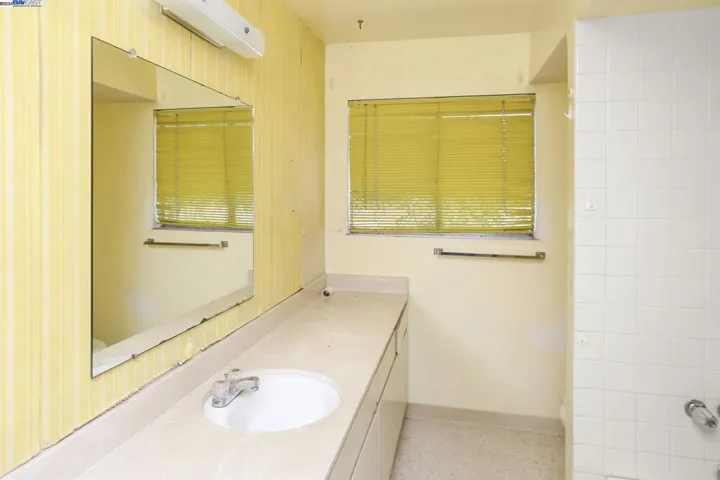 3220 May School Road, Livermore, California 94551