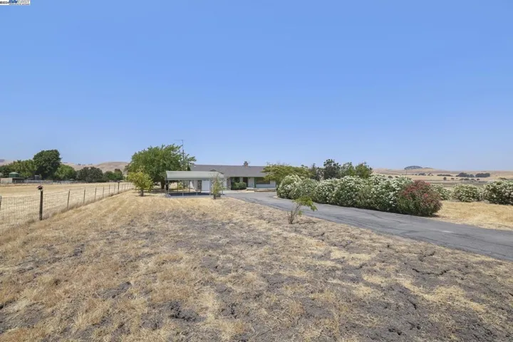 3220 May School Road, Livermore, California 94551