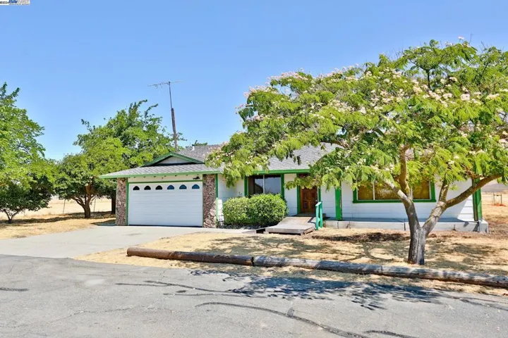 3220 May School Road, Livermore, California 94551