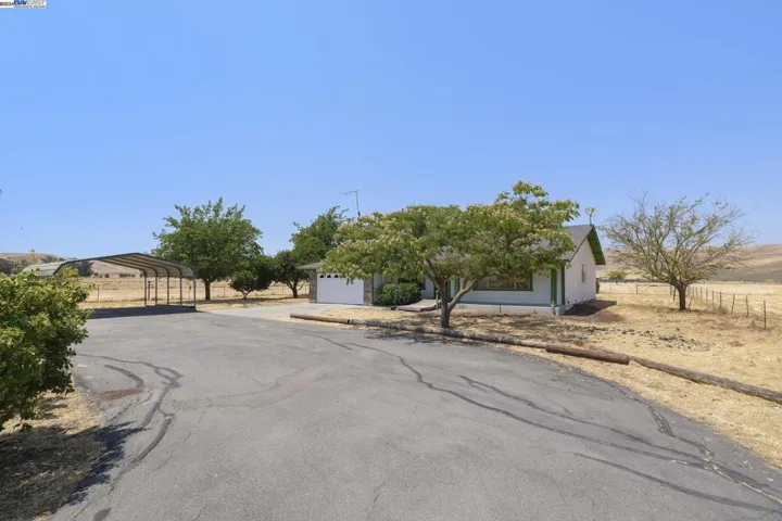 3220 May School Road, Livermore, California 94551