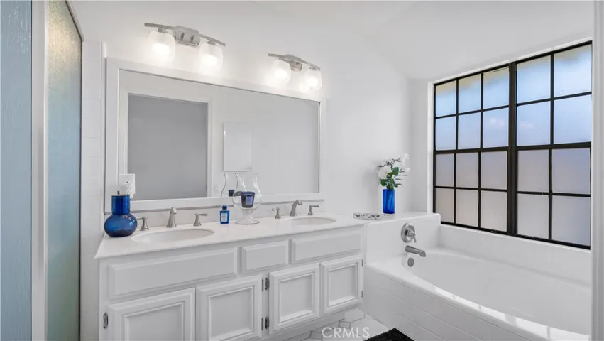 23 Agate, Irvine, California 92614