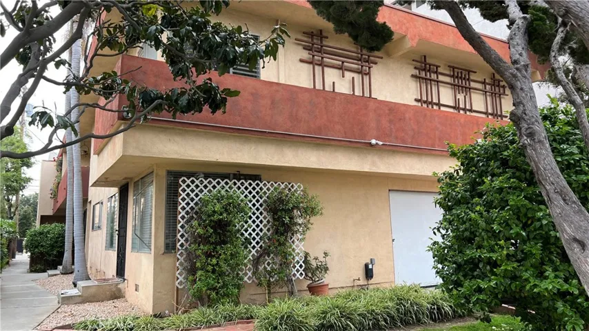 3836 Mentone Avenue, Culver City, California 90232
