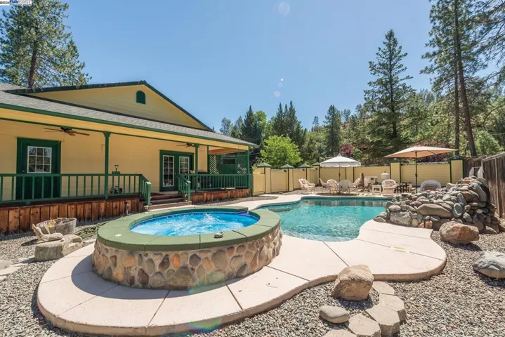 701 Reo Lane, Douglas City, California 96024