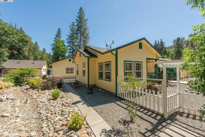 701 Reo Lane, Douglas City, California 96024
