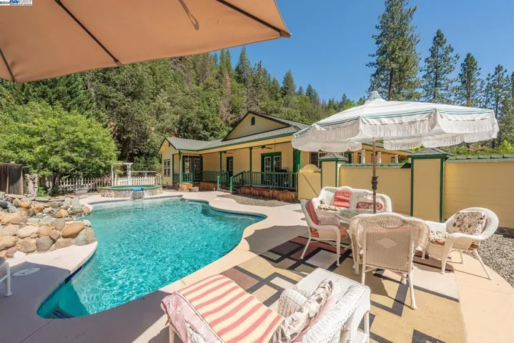 701 Reo Lane, Douglas City, California 96024