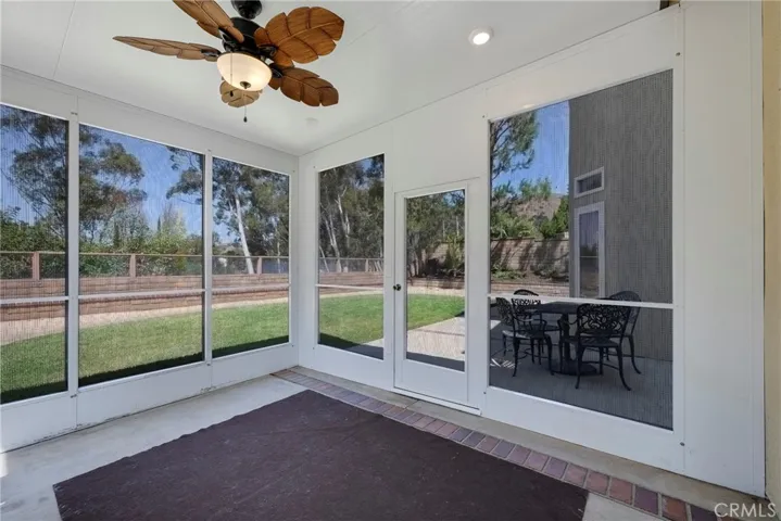 Additional screened in room