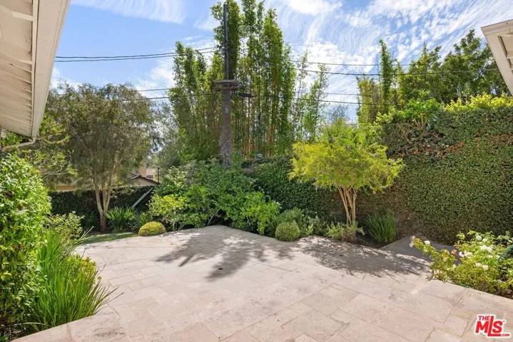 10274 Kincardine Avenue, Los Angeles, California 90064