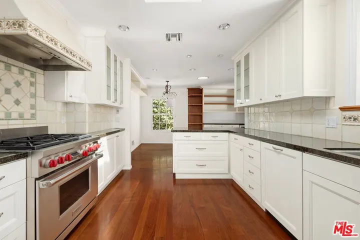 10274 Kincardine Avenue, Los Angeles, California 90064