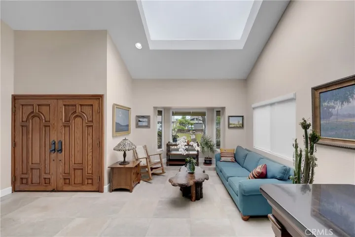 17831 Whitford Lane, Huntington Beach, California 92649