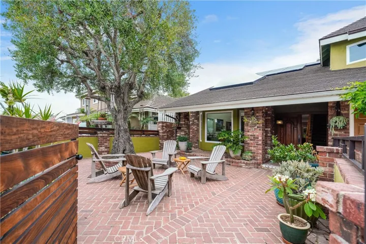 17831 Whitford Lane, Huntington Beach, California 92649