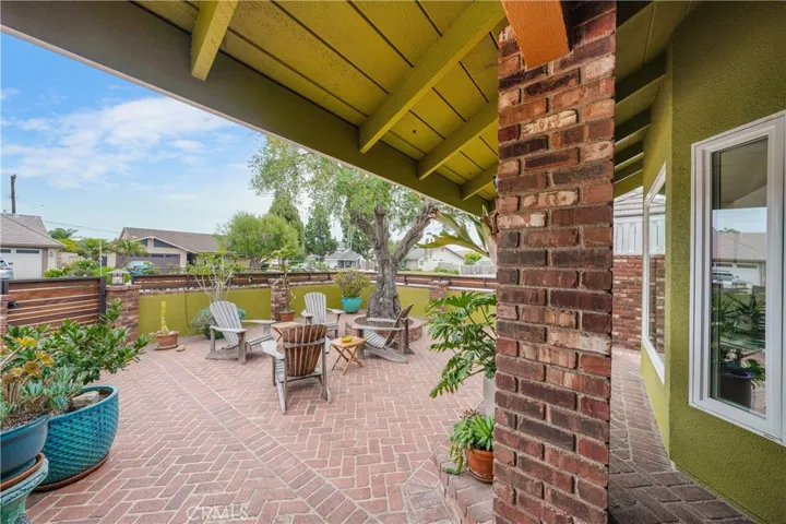 17831 Whitford Lane, Huntington Beach, California 92649