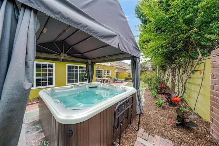 17831 Whitford Lane, Huntington Beach, California 92649