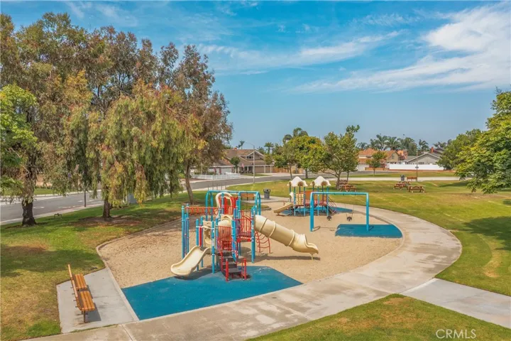 17831 Whitford Lane, Huntington Beach, California 92649