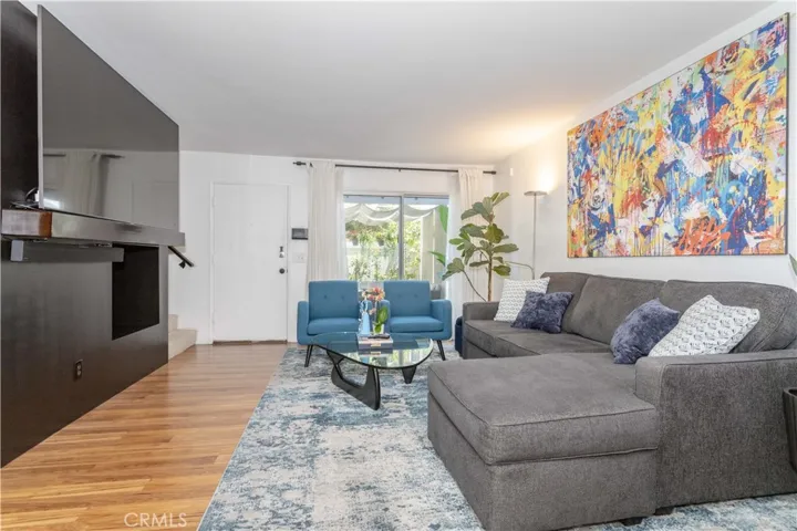 19018 Sherman Way 104, Reseda, California 91335