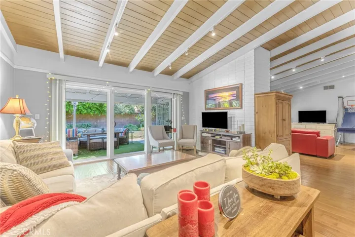22951 Austin Street, Woodland Hills, California 91364